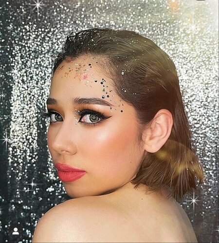 Залуу дуучин И.Мишээл урлагийн салбарт шүгэл үлээлээ